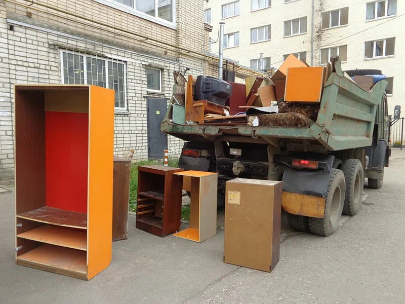 Вывоз шкафа в Нижнем Новгороде от ПроМусор — недорого, демонтаж, утилизация, вывоз из квартиры от 886 руб