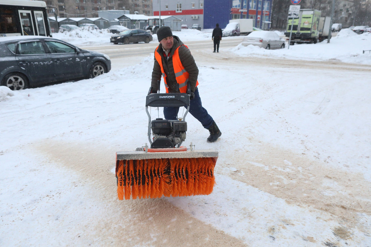 Уборка снега на парковках в Нижнем Новгороде – цена от 36 руб. за м2 | ПроМусор – очистка, вывоз, услуги зимой