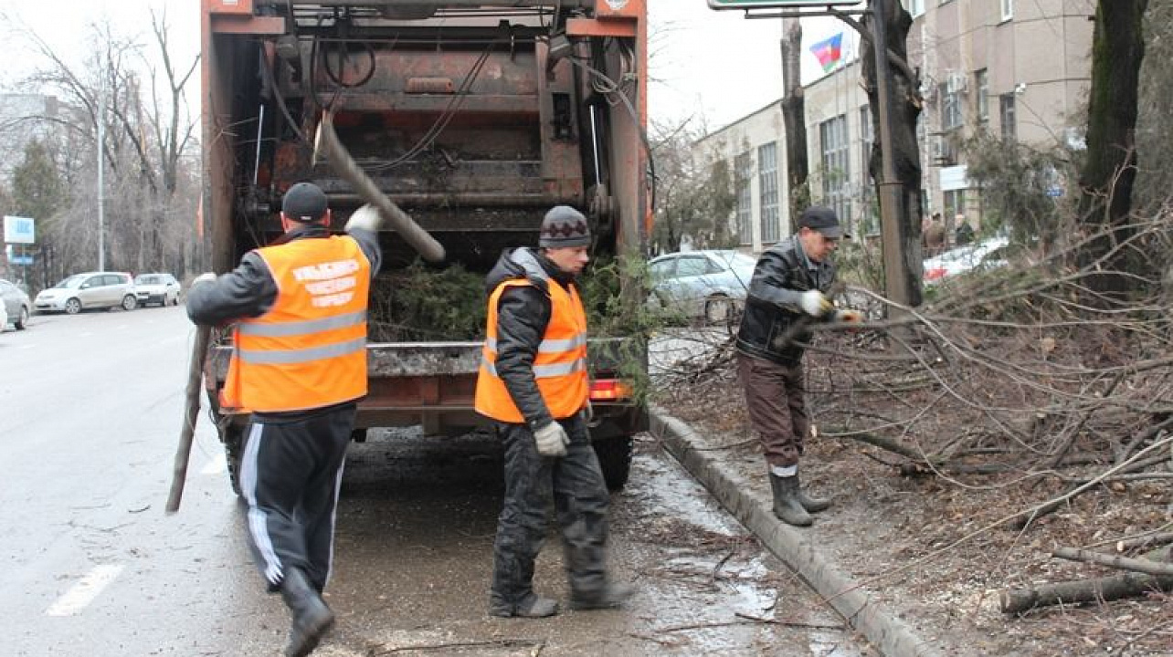 Уборка после стихийного бедствия в Нижнем Новгороде от 2970 руб