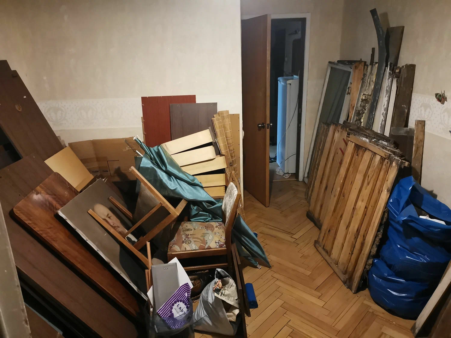Демонтаж мебели с вывозом и утилизацией в Нижнем Новгороде в октябре