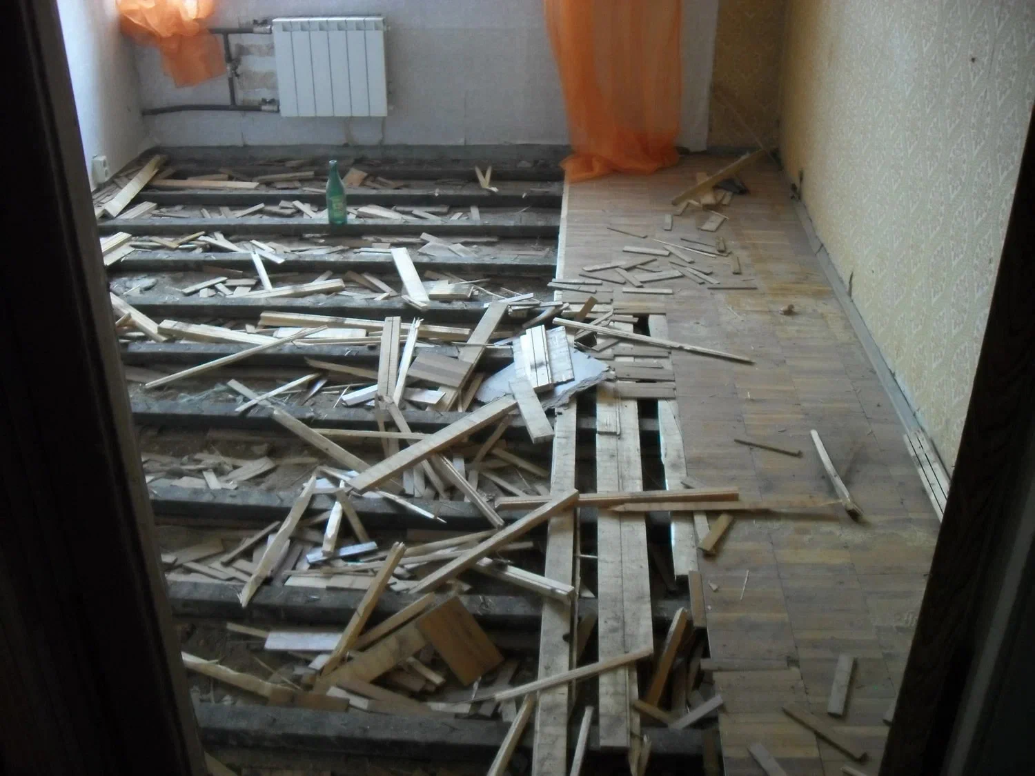 Демонтаж пола с вывозом строительного мусора в Нижнем Новгороде в октябре
